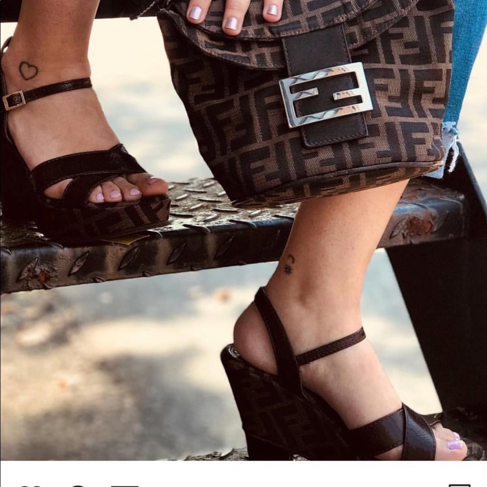 Super trendy FENDI sandals! 🔥🔥🔥